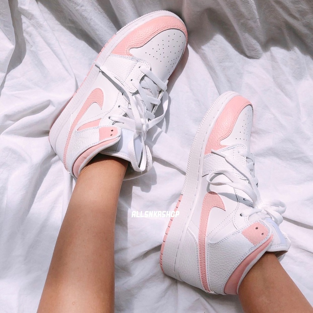 Nike air jordan 1 mid custom